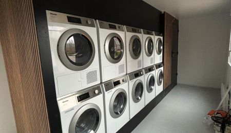 Plaatsing van een door ons ingerichte wascontainer
